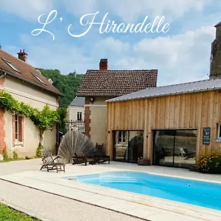 Pool House-L'Hirondelle De Sermizelles- Grand Jardin, Calme Et Nature Aux Portes Du Morvan Buitenkant foto